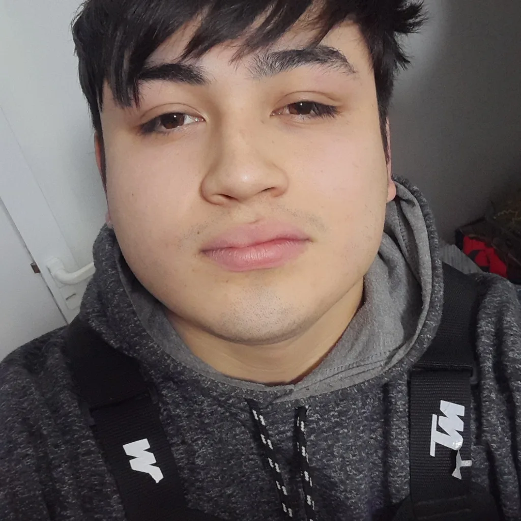 Agustin Larrosa